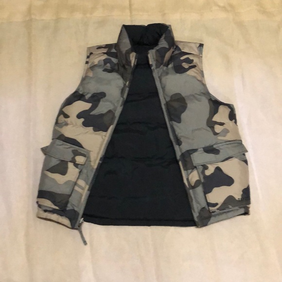 Reversible vests - Picture 3 of 4